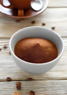 توليد کننده فابريکي صنعتي ملامين 99.8٪ خلوص چين رنگ قهوه اي رزين CAS 108-78-1